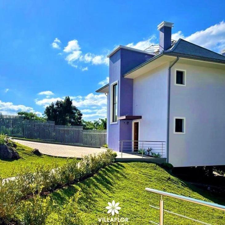 Two-Bedroom House,1351507657:JPEG